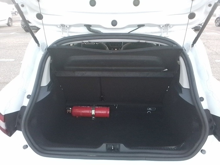 Renault Clio Limited dCi 55 kW (75 CV) Vehículo usado en Madrid Renault Clio Limited dCi 55 kW (75 CV) Vehículo usado en Madrid