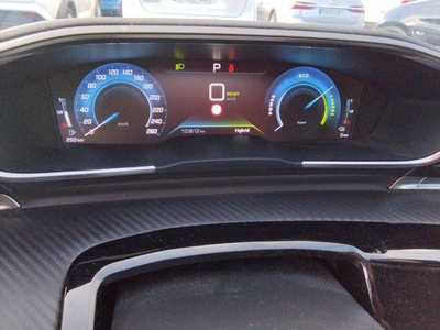 Peugeot 508 Hybrid 225 Allure e-EAT8 165 kW (224 CV) 8 Peugeot 508 Hybrid 225 Allure e-EAT8 165 kW (224 CV) 8