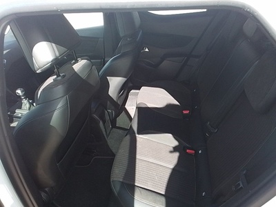 DS DS3 PureTech 100 Performance Line 73 kW (100 CV) 10 DS DS3 PureTech 100 Performance Line 73 kW (100 CV) 10