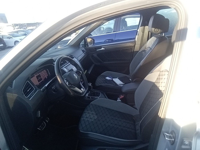 Volkswagen Tiguan R-Line 2.0 TDI 110 kW (150 CV) DSG Vehículo usado en Madrid Volkswagen Tiguan R-Line 2.0 TDI 110 kW (150 CV) DSG Vehículo usado en Madrid