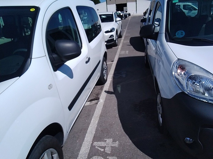 Renault Kangoo Combi Profesional N1 Energy dCi 66 kW (90 CV) Vehículo usado en Madrid Renault Kangoo Combi Profesional N1 Energy dCi 66 kW (90 CV) Vehículo usado en Madrid