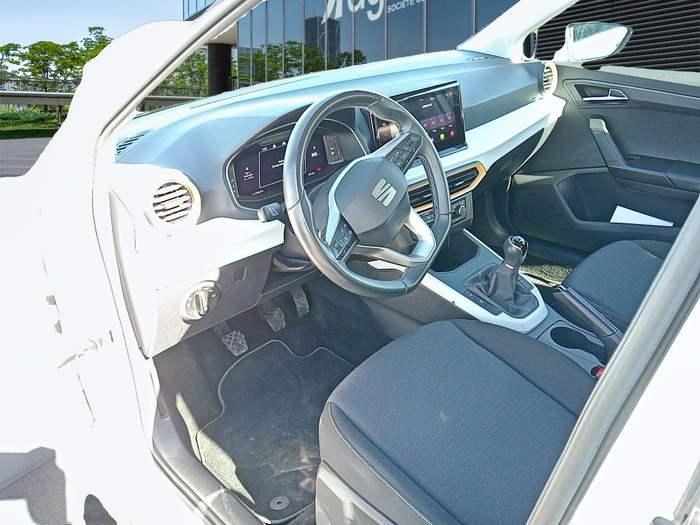 SEAT Arona 1.0 TSI Style Plus 81 kW (110 CV) Vehículo usado en Madrid SEAT Arona 1.0 TSI Style Plus 81 kW (110 CV) Vehículo usado en Madrid