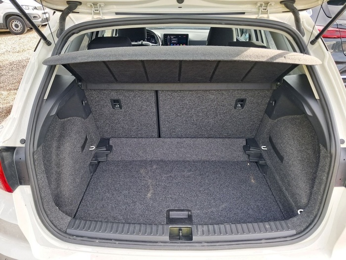 SEAT Arona 1.0 TSI Style Plus 81 kW (110 CV) Vehículo usado en Madrid SEAT Arona 1.0 TSI Style Plus 81 kW (110 CV) Vehículo usado en Madrid