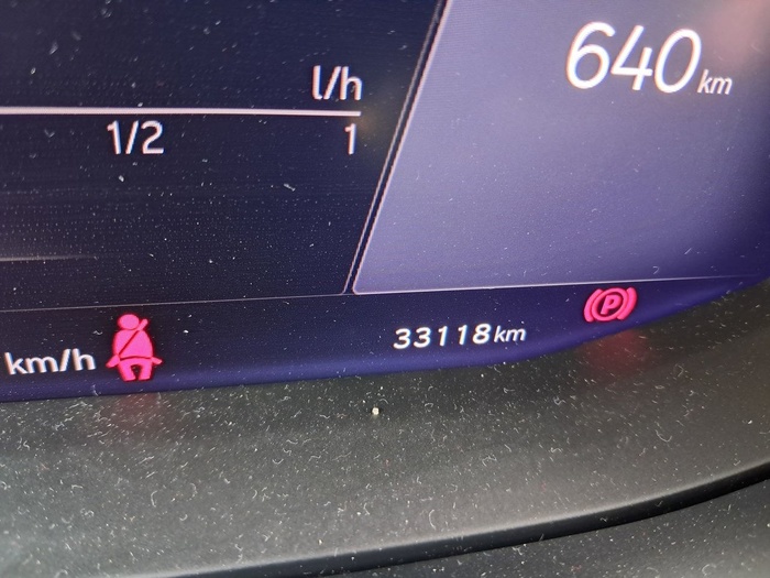 SEAT Arona 1.0 TSI Style Plus 81 kW (110 CV) Vehículo usado en Madrid SEAT Arona 1.0 TSI Style Plus 81 kW (110 CV) Vehículo usado en Madrid