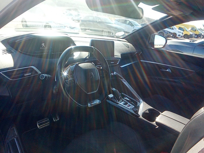 Peugeot 3008 BlueHDI 130 S&S GT Line EAT8 96 kW (130 CV) Vehículo usado en Madrid Peugeot 3008 BlueHDI 130 S&S GT Line EAT8 96 kW (130 CV) Vehículo usado en Madrid