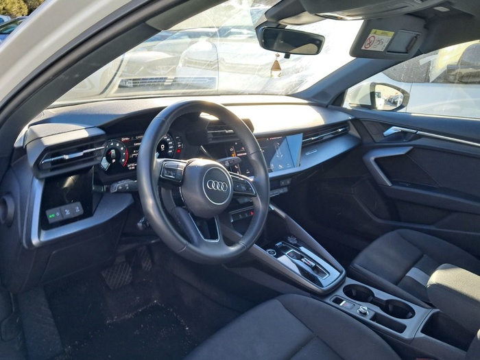 Audi A3 Sportback Advanced 30 TFSI 85 kW (116 CV) S tronic Vehículo usado en Madrid Audi A3 Sportback Advanced 30 TFSI 85 kW (116 CV) S tronic Vehículo usado en Madrid