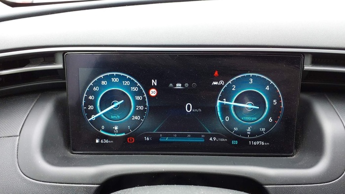 Hyundai Tucson 1.6 CRDI 48V Maxx 100 kW (136 CV) Vehículo usado en Madrid Hyundai Tucson 1.6 CRDI 48V Maxx 100 kW (136 CV) Vehículo usado en Madrid