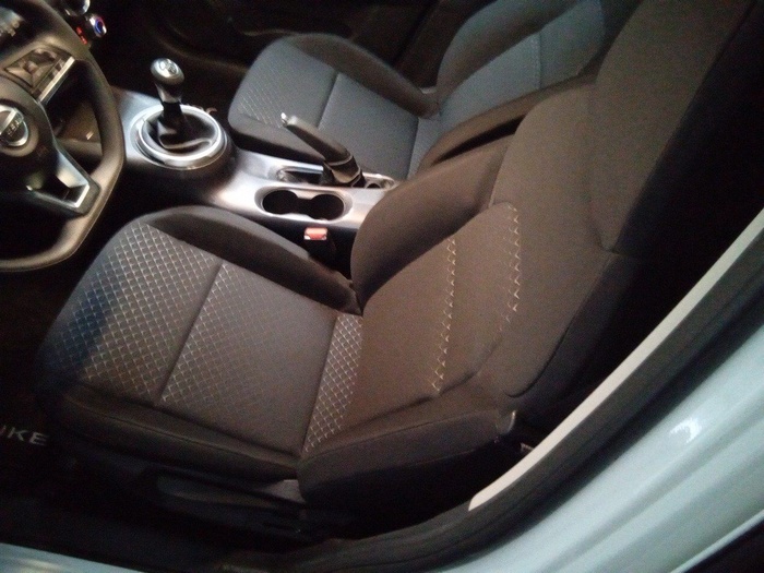 Nissan Juke DIG-T Acenta 84 kW (114 CV) Vehículo usado en Madrid Nissan Juke DIG-T Acenta 84 kW (114 CV) Vehículo usado en Madrid