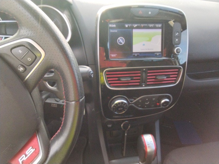 Renault Clio Renault Sport 147 kW (200 CV) EDC Vehículo usado en Madrid Renault Clio Renault Sport 147 kW (200 CV) EDC Vehículo usado en Madrid