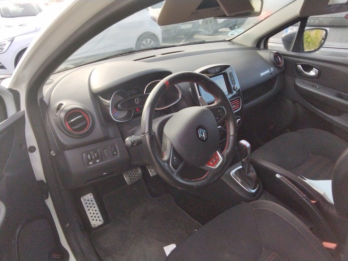 Renault Clio Renault Sport 147 kW (200 CV) EDC Vehículo usado en Madrid Renault Clio Renault Sport 147 kW (200 CV) EDC Vehículo usado en Madrid