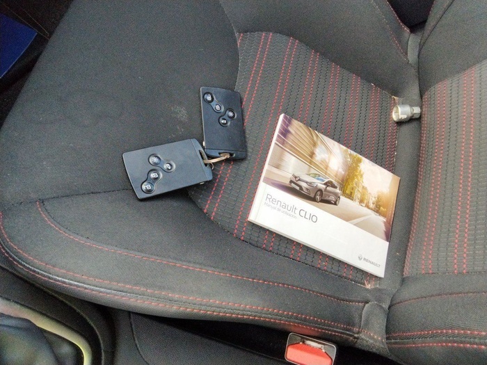 Renault Clio Renault Sport 147 kW (200 CV) EDC Vehículo usado en Madrid Renault Clio Renault Sport 147 kW (200 CV) EDC Vehículo usado en Madrid