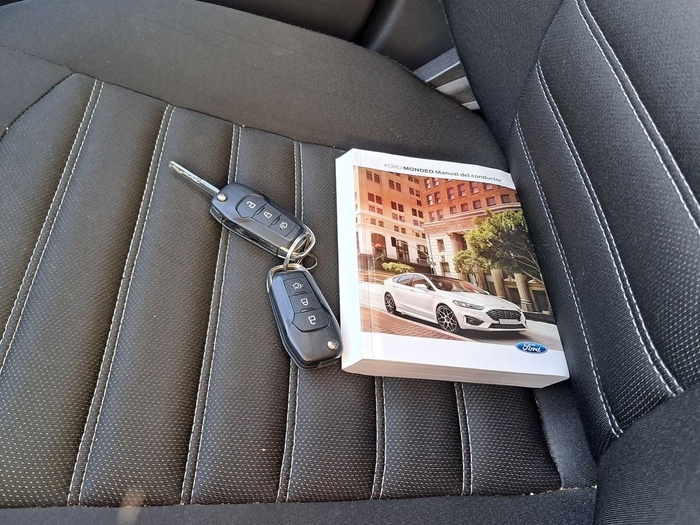 Ford Mondeo 2.0 TDCI Trend PowerShift 110 kW (150 CV) Vehículo usado en Madrid Ford Mondeo 2.0 TDCI Trend PowerShift 110 kW (150 CV) Vehículo usado en Madrid