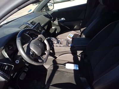 DS DS7 Crossback E-Tense 225 Performance Line Auto 165 kW (225 CV) 10 DS DS7 Crossback E-Tense 225 Performance Line Auto 165 kW (225 CV) 10