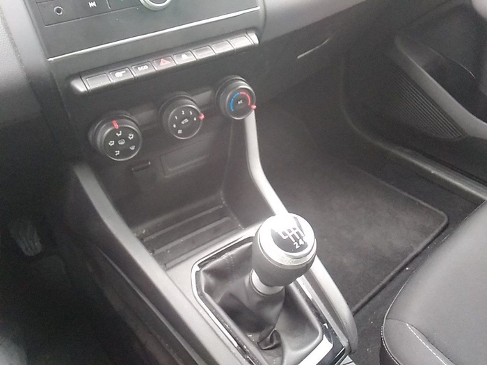 Renault Clio Business Blue dCi 63 kW (85 CV) Vehículo usado en Madrid Renault Clio Business Blue dCi 63 kW (85 CV) Vehículo usado en Madrid