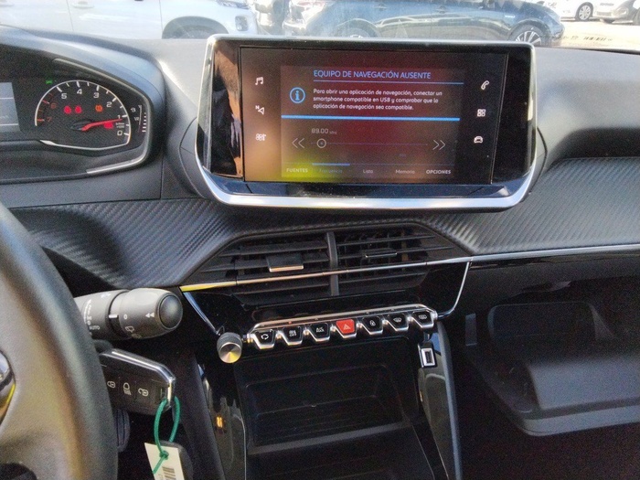 Peugeot 2008 BlueHDi 110 S&S Active Pack 81 kW (110 CV) Vehículo usado en Madrid Peugeot 2008 BlueHDi 110 S&S Active Pack 81 kW (110 CV) Vehículo usado en Madrid