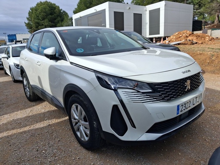 Peugeot 3008 BlueHDi 130 S&S Active Pack 96 kW (130 CV) Vehículo usado en Madrid Peugeot 3008 BlueHDi 130 S&S Active Pack 96 kW (130 CV) Vehículo usado en Madrid