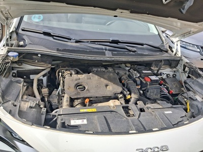 Peugeot 3008 BlueHDi 130 S&S Active Pack 96 kW (130 CV) 12 Peugeot 3008 BlueHDi 130 S&S Active Pack 96 kW (130 CV) 12