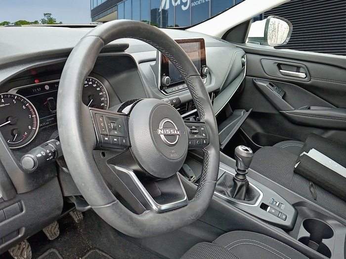 Nissan Qashqai DIG-T 140 mHEV Acenta 4x2 103 kW (140 CV) Vehículo usado en Madrid Nissan Qashqai DIG-T 140 mHEV Acenta 4x2 103 kW (140 CV) Vehículo usado en Madrid