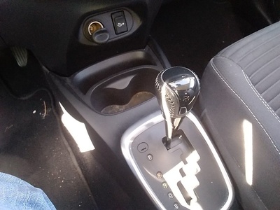 Toyota Yaris 1.5 Active Tech 74 kW (100 CV) 15 Toyota Yaris 1.5 Active Tech 74 kW (100 CV) 15