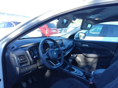 Nissan Qashqai DIG-T 140 mHEV Acenta 4x2 103 kW (140 CV) 12 Nissan Qashqai DIG-T 140 mHEV Acenta 4x2 103 kW (140 CV) 12