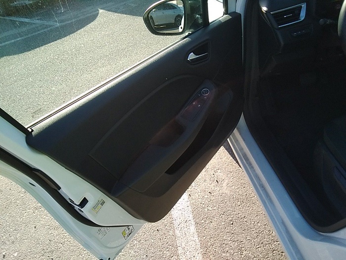 Renault Clio Equilibre E-Tech Híbrido 104 kW (140CV) Vehículo usado en Madrid Renault Clio Equilibre E-Tech Híbrido 104 kW (140CV) Vehículo usado en Madrid