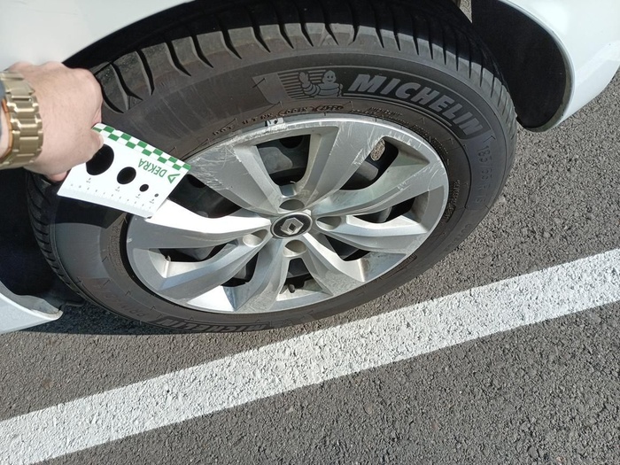 Renault Clio Business SCe 48 kW (65 CV) Vehículo usado en Madrid Renault Clio Business SCe 48 kW (65 CV) Vehículo usado en Madrid