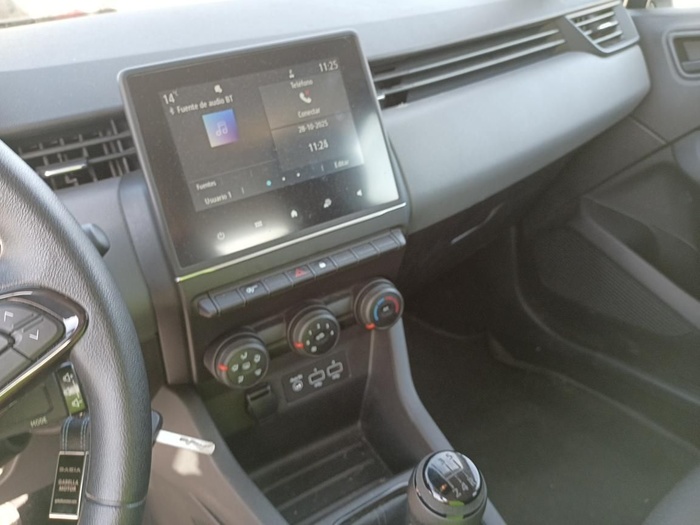 Renault Clio Business SCe 48 kW (65 CV) Vehículo usado en Madrid Renault Clio Business SCe 48 kW (65 CV) Vehículo usado en Madrid