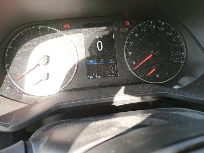 Renault Clio Business SCe 48 kW (65 CV) Vehículo usado en Madrid Renault Clio Business SCe 48 kW (65 CV) Vehículo usado en Madrid