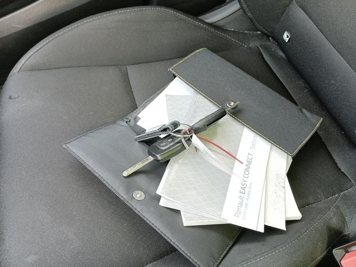 Renault Clio Business SCe 48 kW (65 CV) Vehículo usado en Madrid Renault Clio Business SCe 48 kW (65 CV) Vehículo usado en Madrid