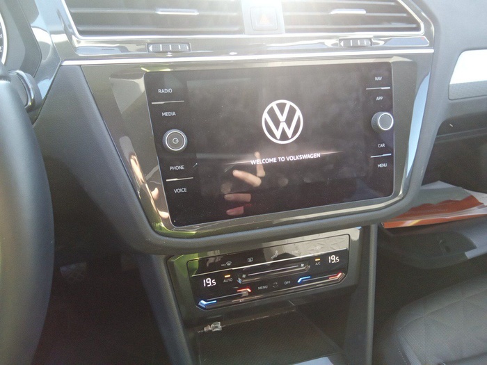 Volkswagen Tiguan Life 2.0 TDI 90 kW (122 CV) Vehículo usado en Madrid Volkswagen Tiguan Life 2.0 TDI 90 kW (122 CV) Vehículo usado en Madrid