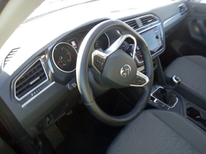 Volkswagen Tiguan Life 2.0 TDI 90 kW (122 CV) Vehículo usado en Madrid Volkswagen Tiguan Life 2.0 TDI 90 kW (122 CV) Vehículo usado en Madrid