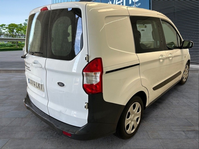 Ford Transit Courier Kombi 1.5 TDCi Trend 74 kW (100 CV) Vehículo usado en Madrid Ford Transit Courier Kombi 1.5 TDCi Trend 74 kW (100 CV) Vehículo usado en Madrid