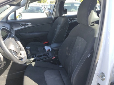 Kia Sportage 1.6 CRDi Business 4x4 100 kW (136 CV) 14 Kia Sportage 1.6 CRDi Business 4x4 100 kW (136 CV) 14