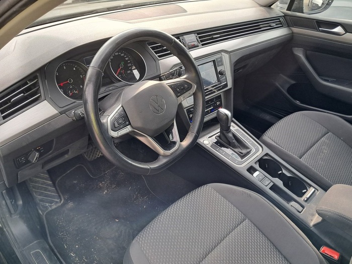 Volkswagen Passat Variant Business 2.0 TDI 90 kW (122 CV) DSG Vehículo usado en Madrid Volkswagen Passat Variant Business 2.0 TDI 90 kW (122 CV) DSG Vehículo usado en Madrid