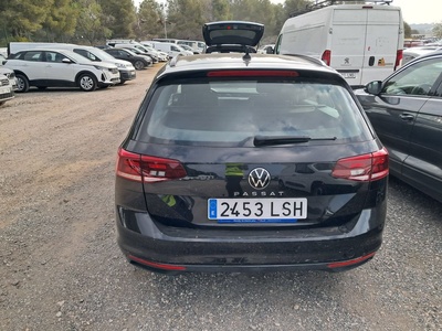 Volkswagen Passat Variant Business 2.0 TDI 90 kW (122 CV) DSG 5 Volkswagen Passat Variant Business 2.0 TDI 90 kW (122 CV) DSG 5