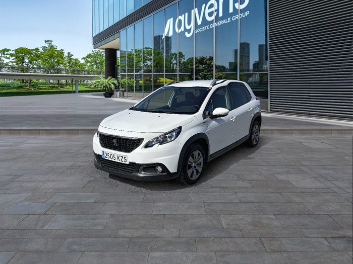 Peugeot 2008 BlueHDi 100 Signature 73 kW (100 CV) Vehículo usado en Madrid Peugeot 2008 BlueHDi 100 Signature 73 kW (100 CV) Vehículo usado en Madrid