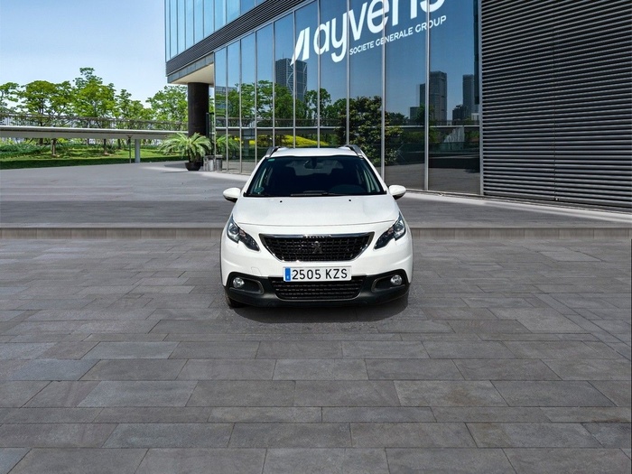 Peugeot 2008 BlueHDi 100 Signature 73 kW (100 CV) Vehículo usado en Madrid Peugeot 2008 BlueHDi 100 Signature 73 kW (100 CV) Vehículo usado en Madrid