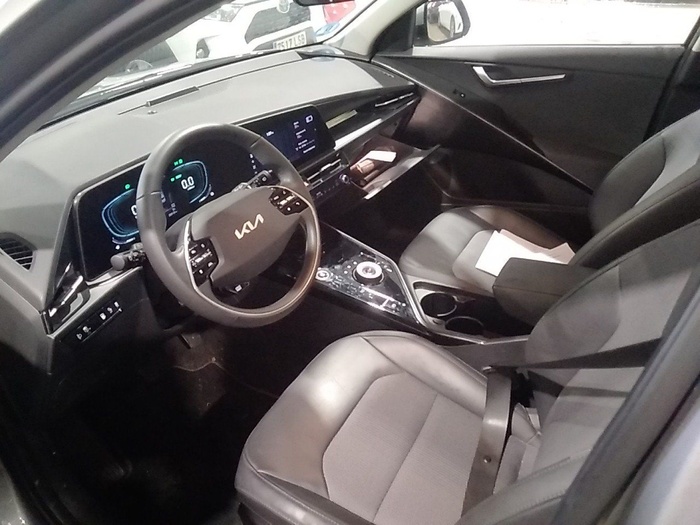 Kia Niro 1.6 GDi PHEV Drive 135 kW (183 CV) Vehículo usado en Madrid Kia Niro 1.6 GDi PHEV Drive 135 kW (183 CV) Vehículo usado en Madrid