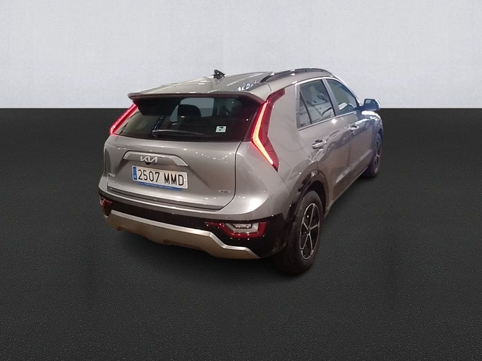 Kia Niro 1.6 GDi PHEV Drive 135 kW (183 CV) Vehículo usado en Madrid Kia Niro 1.6 GDi PHEV Drive 135 kW (183 CV) Vehículo usado en Madrid