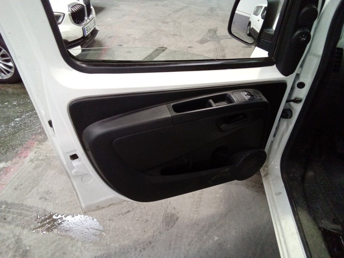 Fiat Fiorino Cargo Furgon 1.3 Multijet SX N1 70 kW (95 CV) Vehículo usado en Madrid Fiat Fiorino Cargo Furgon 1.3 Multijet SX N1 70 kW (95 CV) Vehículo usado en Madrid