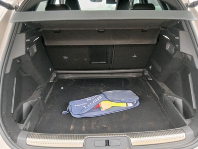 DS DS7 Crossback BlueHDi 130 DE Performance Line AT 96 kW (130 CV) 13 DS DS7 Crossback BlueHDi 130 DE Performance Line AT 96 kW (130 CV) 13