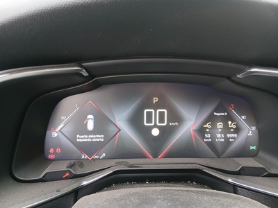 DS DS7 Crossback BlueHDi 130 DE Performance Line AT 96 kW (130 CV) 7 DS DS7 Crossback BlueHDi 130 DE Performance Line AT 96 kW (130 CV) 7