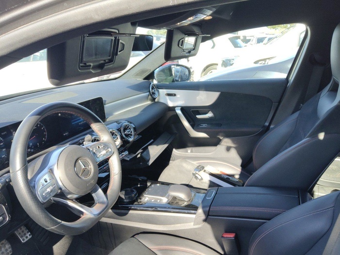 Mercedes-Benz Clase A 200 120 kW (163 CV) Vehículo usado en Madrid Mercedes-Benz Clase A 200 120 kW (163 CV) Vehículo usado en Madrid