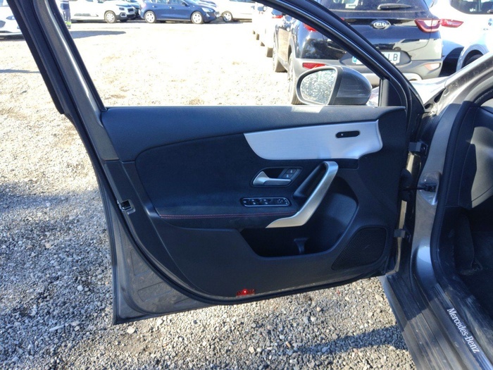 Mercedes-Benz Clase A 200 120 kW (163 CV) Vehículo usado en Madrid Mercedes-Benz Clase A 200 120 kW (163 CV) Vehículo usado en Madrid