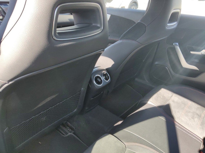 Mercedes-Benz Clase A 200 120 kW (163 CV) Vehículo usado en Madrid Mercedes-Benz Clase A 200 120 kW (163 CV) Vehículo usado en Madrid