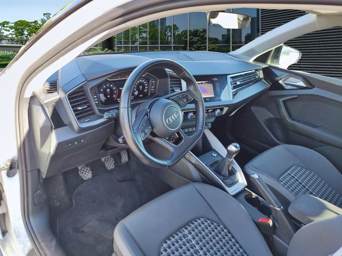 Audi A1 Sportback Adrenalin 25 TFSI 70 kW (95 CV) Vehículo usado en Madrid Audi A1 Sportback Adrenalin 25 TFSI 70 kW (95 CV) Vehículo usado en Madrid