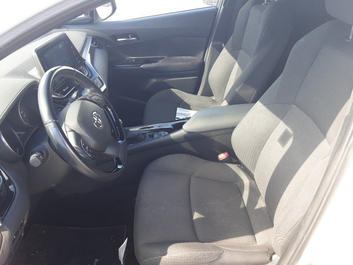 Toyota C-HR 1.8 125H Advance 90 kW (122 CV) Vehículo usado en Madrid Toyota C-HR 1.8 125H Advance 90 kW (122 CV) Vehículo usado en Madrid