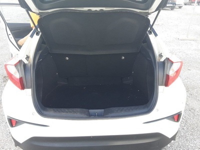 Toyota C-HR 1.8 125H Advance 90 kW (122 CV) 7 Toyota C-HR 1.8 125H Advance 90 kW (122 CV) 7