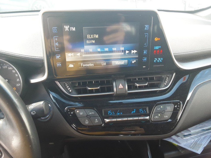 Toyota C-HR 1.8 125H Advance 90 kW (122 CV) Vehículo usado en Madrid Toyota C-HR 1.8 125H Advance 90 kW (122 CV) Vehículo usado en Madrid