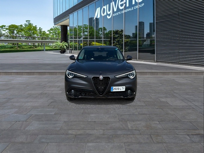Alfa Romeo Stelvio 2.2 Diesel Sprint RWD 140 kW (190 CV) Vehículo usado en Madrid Alfa Romeo Stelvio 2.2 Diesel Sprint RWD 140 kW (190 CV) Vehículo usado en Madrid